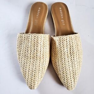 Madden Girl Cream  Mules with Pointed Toe Size 6